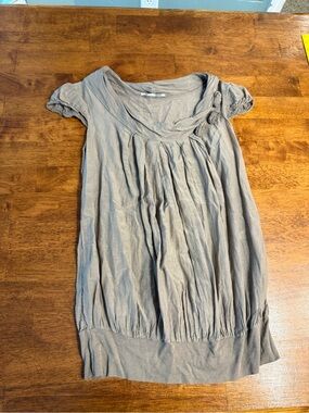 Made in Italy 100% Silk Bubble Hem Blouse Top Women's Size M Taupe Gray Khaki